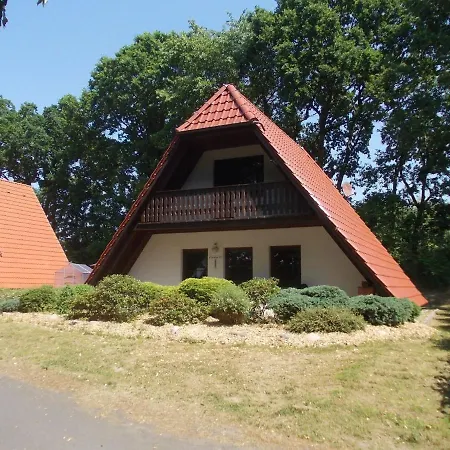 Spacious Chalet With Garden In Casa vacanze Marlow